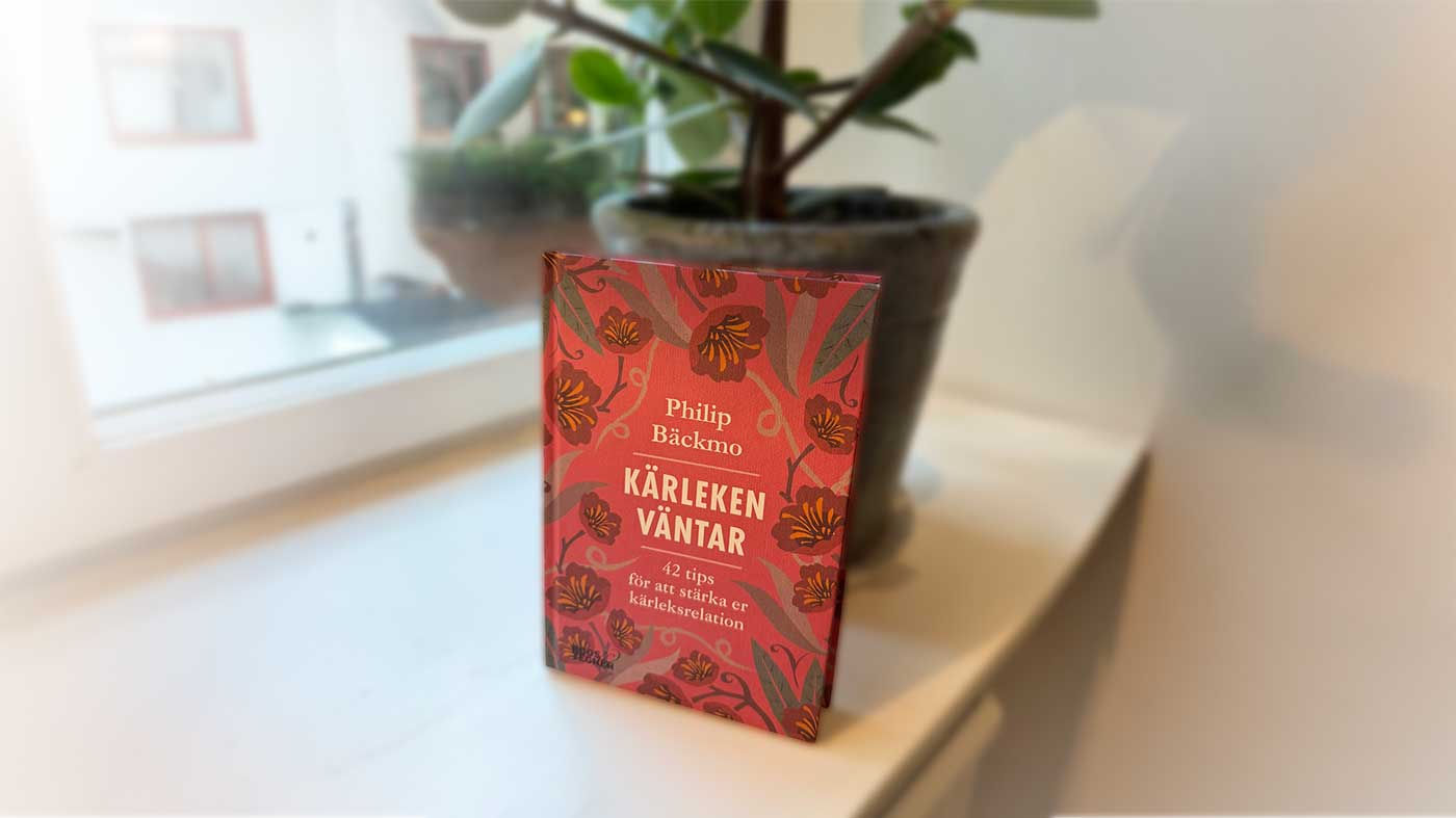 Omslaget till Kärleken väntar